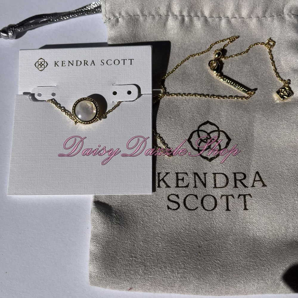 🏐Kendra Scott Volleyball Gold Short Pendant Necklace White Mother Of Pearl New✨ - Picture 4 of 7
